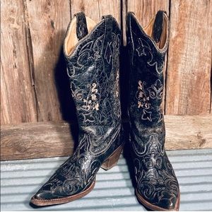 Black distressed Corral western boots size 8